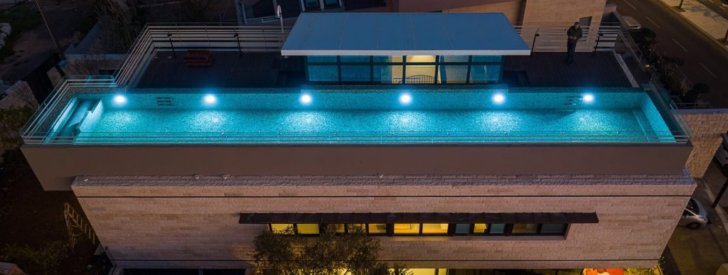 GSB בריכות שחייה על גג או מרפסת